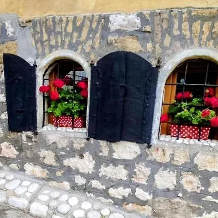 Vitraz *